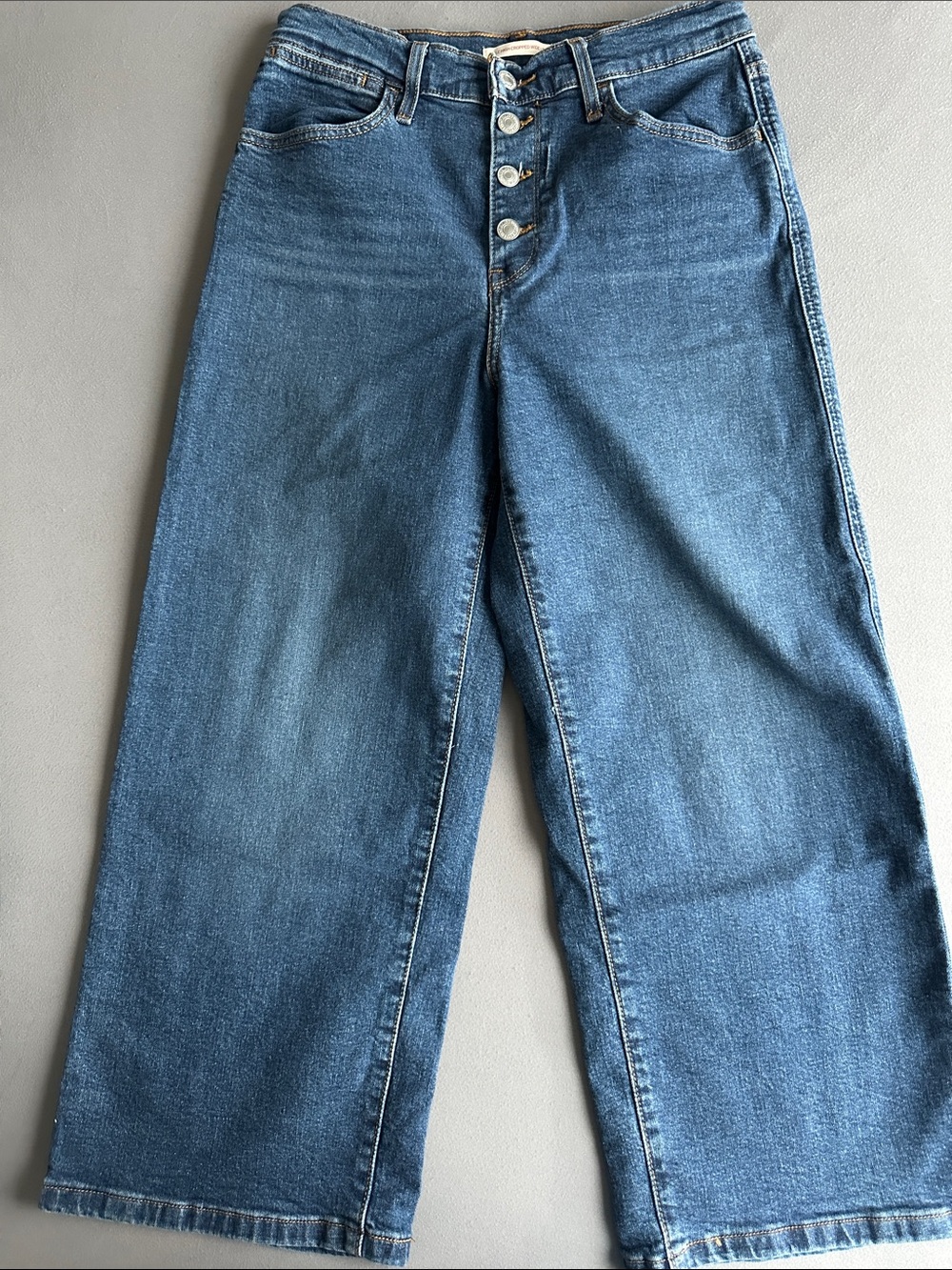 Women’s size 28 Levi’s